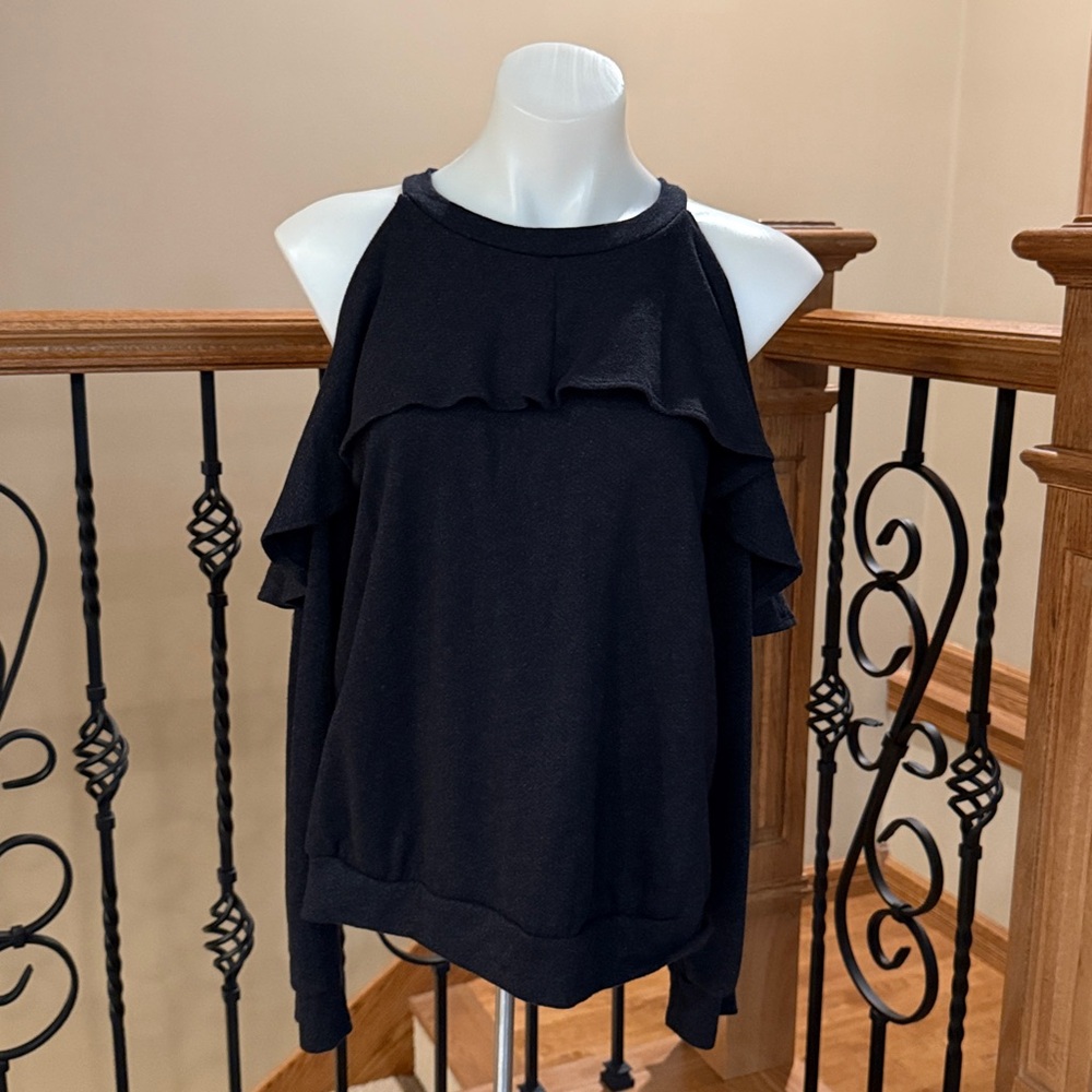 Lush cold shoulder top